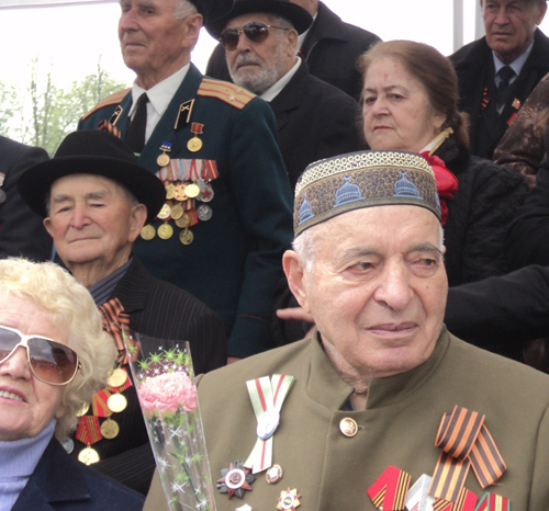 Ветераны Великой Отечественной войны на празднике Победы в НАльчике, Кабардино-Балкария. 9 мая 2011 г. Фото "Кавказского узла"