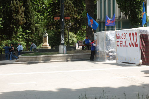 Тбилиси, проспект Руставели, палаточный городок оппозиции, 15 мая 2009 года. Фото "Кавказского Узла"