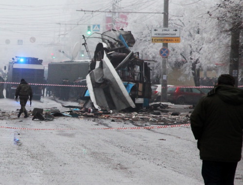 Волгоград, 30 декабря 2013 г. Троллейбус, взорванный в районе остановки "Качинский рынок". Фото пресс-службы аппарата Главы Правительства Волгоградской области, http://www.volganet.ru