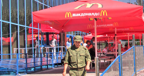 Ресторан McDonald's на улице Рабоче-Крестьянской. Волгоград, 5 сентября 2014 г. Фото Вячеслава Ященко для "Кавказского узла"