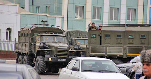 Военная техника в Грозном. Фото Магомеда Магомедова для "Кавказского узла"