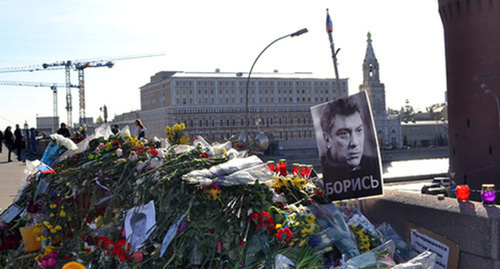 На месте убийства Бориса Немцова 28.02.2015 в Москве. Фото Светланы Кравченко для "Кавказского узла"