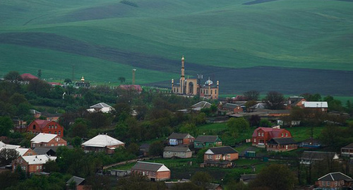 Село Экажево в Ингушетии. Фото: https://ru.wikipedia.org/wiki/%D0%A4%D0%B0%D0%B9%D0%BB:%D0%AD%D0%BA%D0%B0%D0%B6%D0%B5%D0%B2%D0%BE.jpg