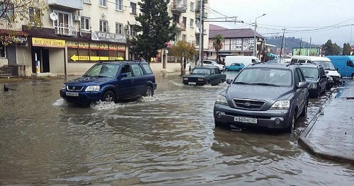 Последствия стихии в Абхазии. Сухум, 4 декабря 2016 года. Фото Дмитрия Статейнова для "Кавказского узла"