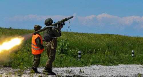 Учения на  полигоне "Серноводский" в Ставропольском крае http://pbs.twimg.com/media/C_oT2aUXUAURxZO.jpg