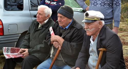 Митинг против застройки футбольного поля. Фото Светланы Кравченко для "Кавказского узла"