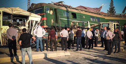 ДТП с автобусом и поездом в Баку. 1 октября 2018 г. Фото Азиза Каримова для "Кавказского узла"