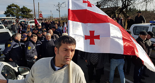 Столкновение оппозиционеров с полицией. 16 декабря 2018 года. Фото: REUTERS/David Chkhikvishvili