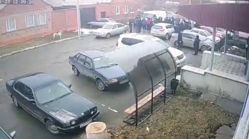 Скриншот видео визита ингушской делегации в администрацию села Ир в Пригородном районе, 23 января 2019 года. https://t.me/ossetiaFB/6818