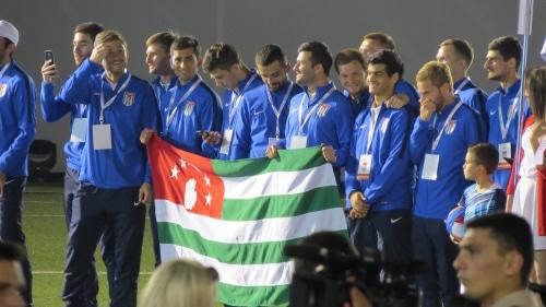 Спортсмены на церемонии открытия чемпионата в Степанакерте. Фото Алвард Григорян для "Кавказского узла"