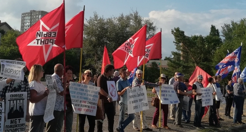 Участники пикета в Волгограде. Фото Татьяны Филимоновой для "Кавказского узла".