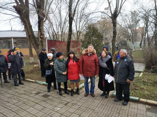 Участники акции в честь первого в Калмыкии митинга в память о депортации калмыцкого народа. 28 декабря 2019 года. Фото Бадмы Бюрчиева для «Кавказского узла»