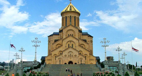 Собор Святой Троицы в Тбилиси. Фото: Monika, http://ru.wikipedia.org/