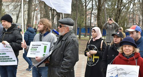 Участники митинга против поправок в Конституцию. Ростов-на-Дону, 22 марта 2020 года. Фото Константина Волгина для "Кавказского узла".