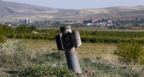 Остатки ракетного снаряда после обстрела Мартуни 14 октября 2020 года. Фото: REUTERS/Stringer