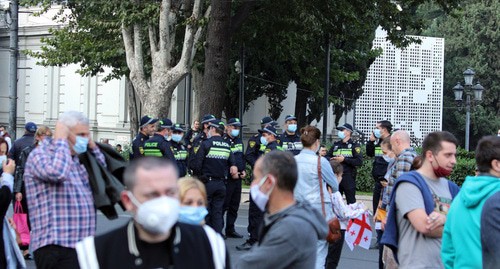 Массовая акция протеста с требованием проведения внеочередных выборов в Тбилиси. Фото Инны Кукуджановой для "Кавказского узла".