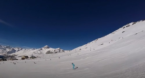 Домбай. Фото: скриншот видео "
Артём Воробьёв" https://www.youtube.com/watch?v=jycaJKNJWuU&feature=emb_logo