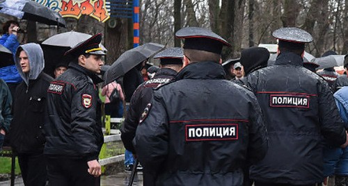 Сотрудники полиции во время акции. Краснодарский край. Иллюстративное фото. Фото Елены Синеок, Юга.ру