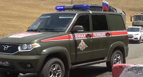 Автомобиль МС России в Нагорном Карабахе. https://mil.ru/russian_peacekeeping_forces/news/more.htm?id=12373452@egNews