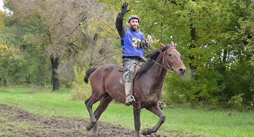 Участник "Черкесского дерби". Фото Людмилы Маратовой для "Кавказского узла"