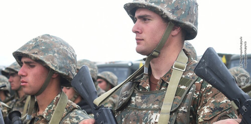 Военнослужащие армянской армии. Фото пресс-службы МО Армении