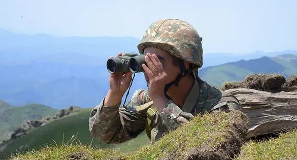 Армянский военнослужащий на границе. Фото: Минобороны Армении mil.am