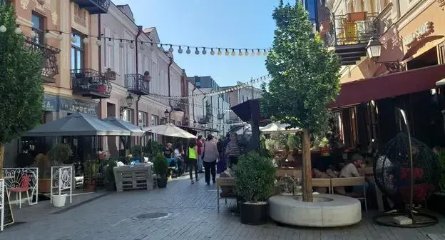 Улица в Тбилиси. Фото Нины Тумановой для "Кавказского узла"