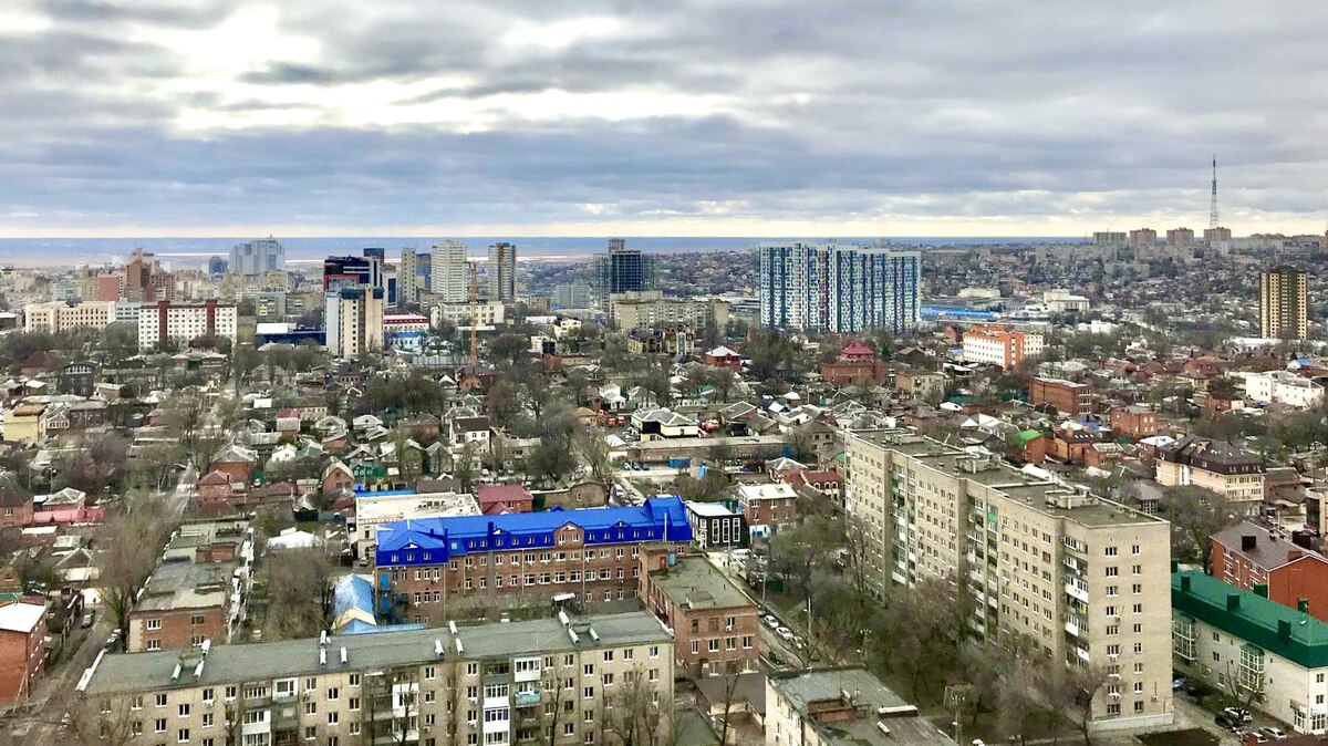 Вид на Ленинский район Ростова-на-Дону. Фото Лоботрас https://commons.wikimedia.org/wiki/Category:Rostov-on-Don#/media/File:Панорама_Ленинского_района.jpg 