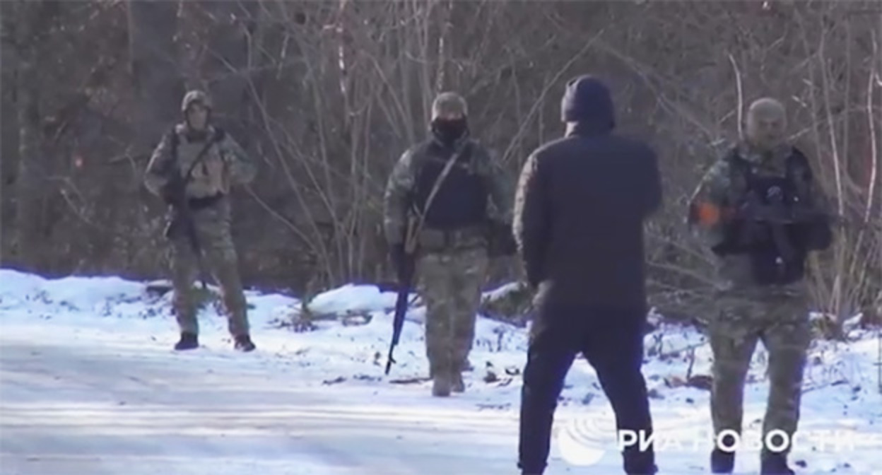 На месте перестрелки под Нальчиком. Скриншот видео https://ria.ru/20221228/boeviki-1841850658.html