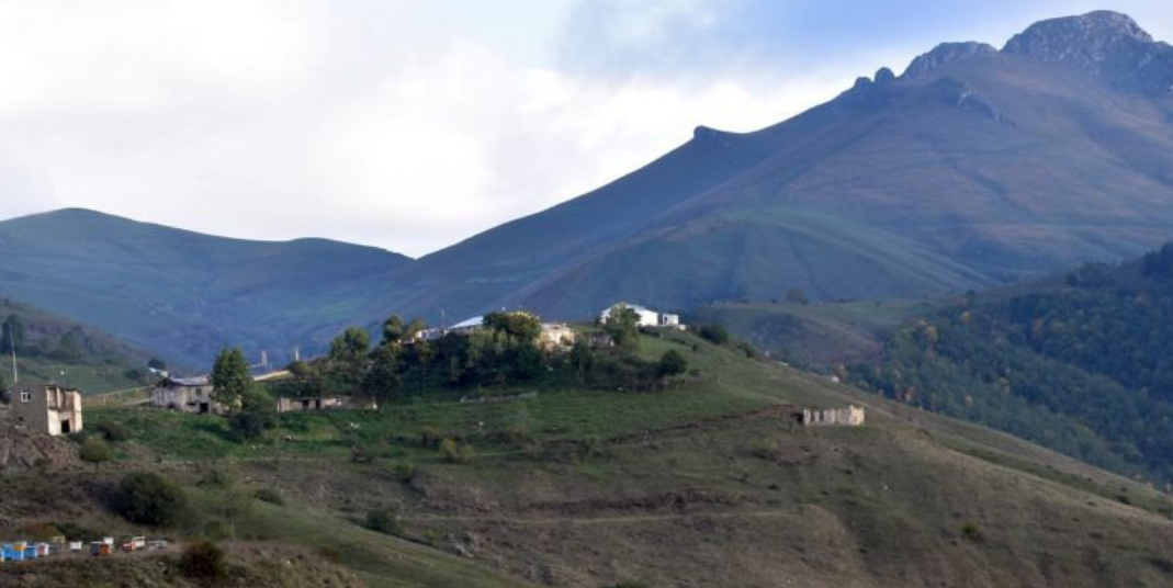 Село Лисагор. Фото "Арцахпресс", https://www.artsakhpress.am/rus/news/150634/obshchina-lisagor-shushinskogo-raiyona-prodolzhaet-zhit-vopreki-vragu.html