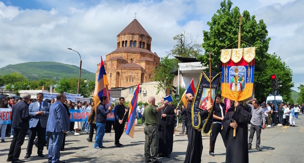 Крестный ход в Степанакерте, фото: Алвард Григорян для "Кавказского узла".