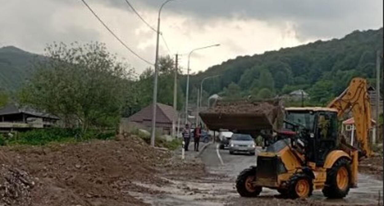 Сход селя в Нижнем Чегеме. Фото Жамбулата Эттеева, предоставлено "Кавказскому узлу" автором.