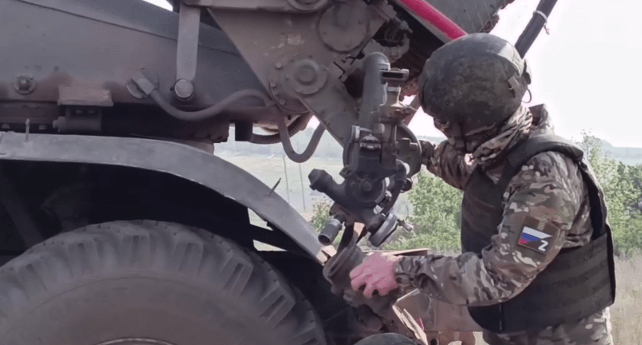 Российский военный. Стоп-кадр видео Минобороны России от 07.06.24, https://t.me/mod_russia/39471