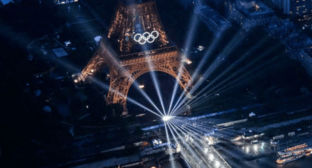 Открытие Олимпийский игр в Париже. Стоп-кадр видео из Telegram-канала Олимпиады во Франции от 27.07.24, https://t.me/Paris_Olympics/1130.