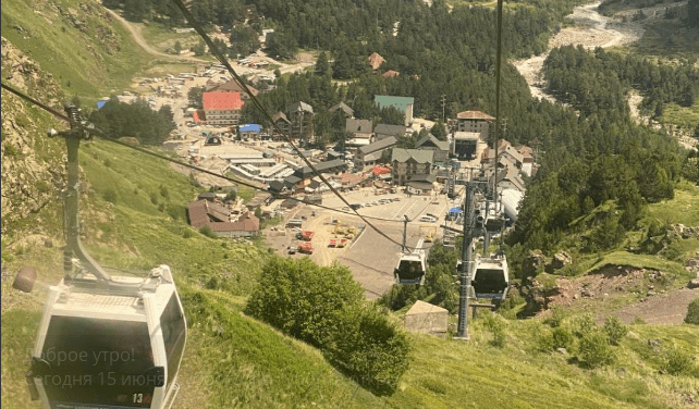 Курорт "Эльбрус". Скриншот фото из Telegram-канала курорта от 15.06.24, https://t.me/elbrusresort/4945