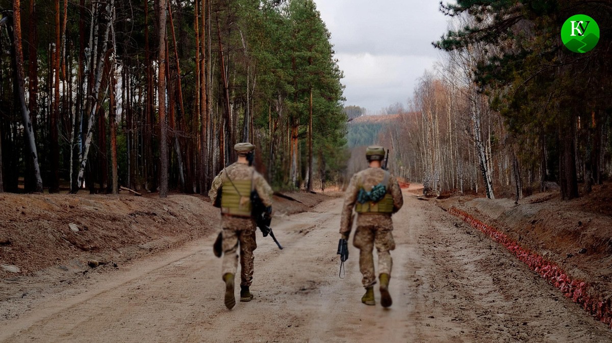 Военные идут по дороге. Иллюстрация создана «Кавказским узлом» с помощью ИИ в программе Photoshop